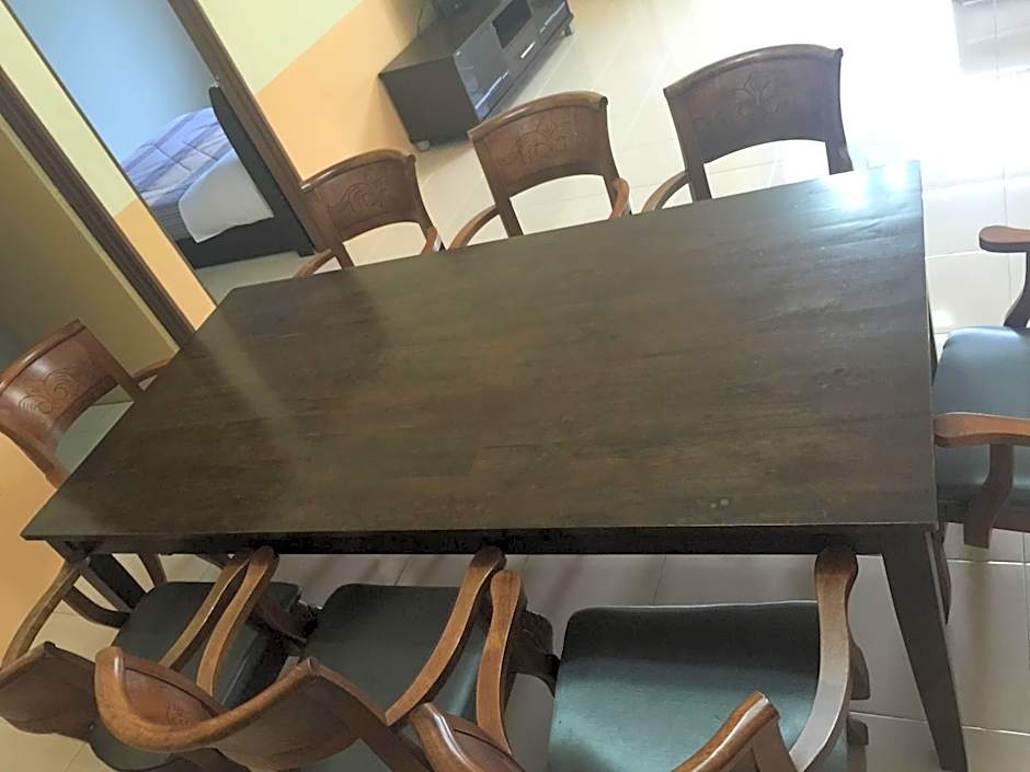 Cameron Supersave Apartment @ Crown Imperial Court