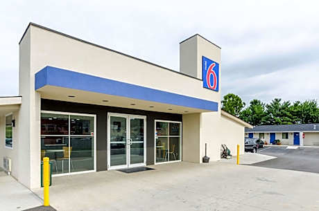 Motel 6-Troutville, VA