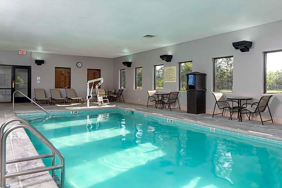 Hampton Inn & Suites Cleveland-Airport/Middleburg Heights