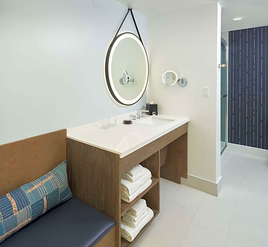 The Chifley Houston, Tapestry Collection by Hilton