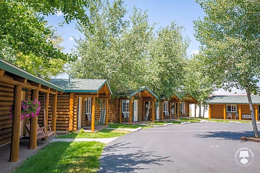 Cabin Creek Inn