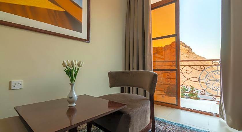 Al Ayjah Plaza Hotel