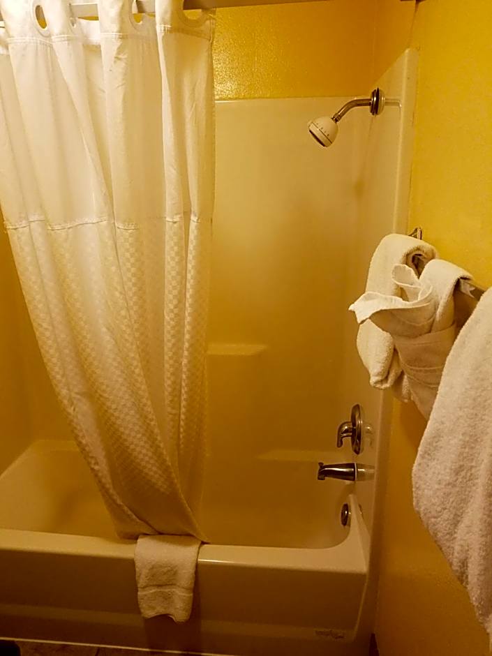 Travelodge by Wyndham Wenatchee