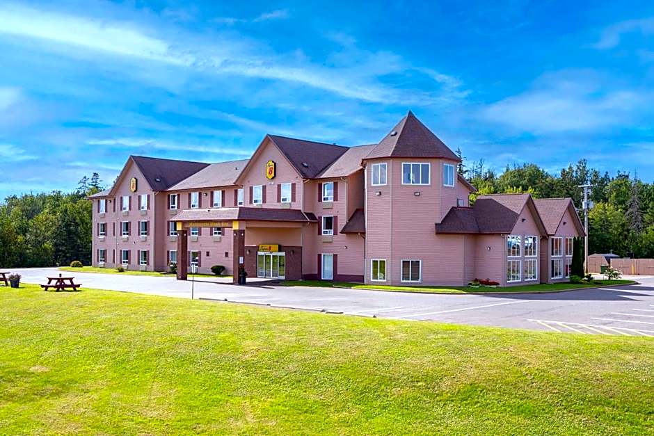 Super 8 by Wyndham Amherst NS