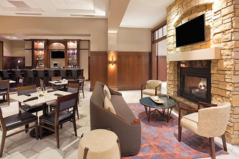 Sheraton St. Paul Woodbury Hotel