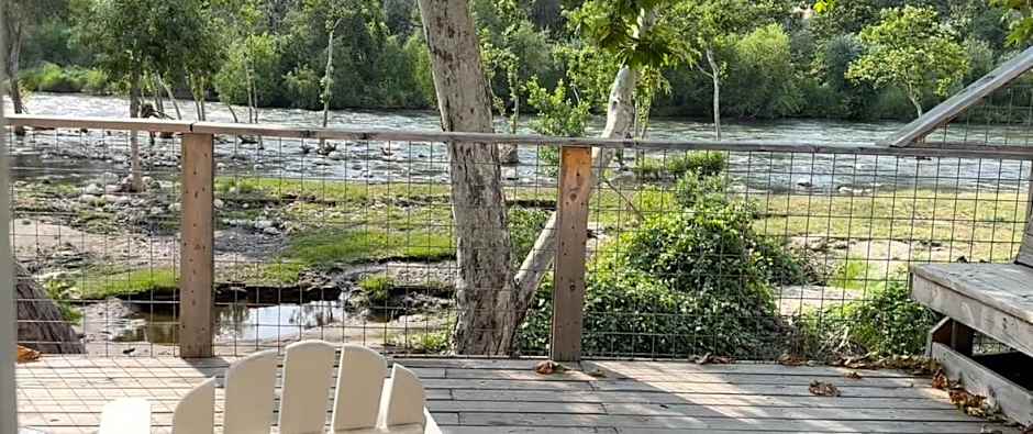 Sequoia River Front Cabins