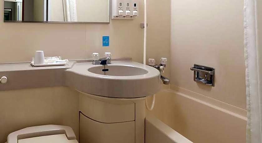 Center Hotel Narita 1