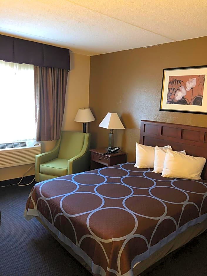Super 8 by Wyndham Manchester Airport