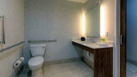 Suite with Two Queen Beds and Roll-in Shower - Communications Access