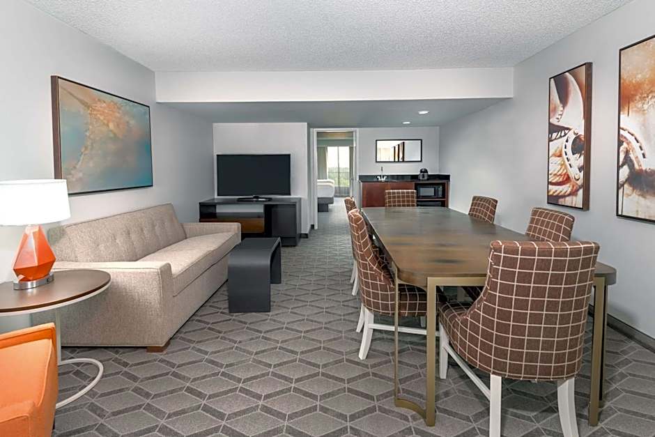 Embassy Suites By Hilton Hotel Dallas - Park Central Area