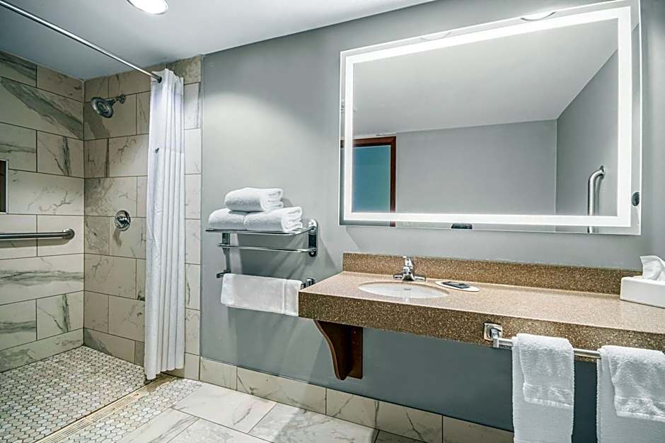 AmericInn by Wyndham Beloit