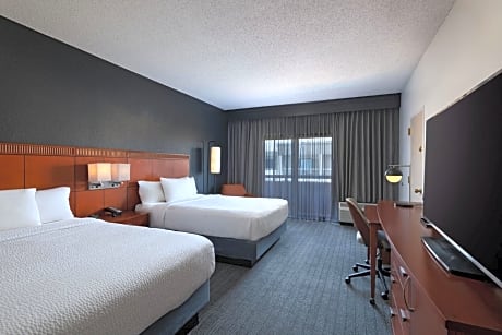 Queen Room with Two Queen Beds and Adapted Tub - Mobility and Hearing Accessible