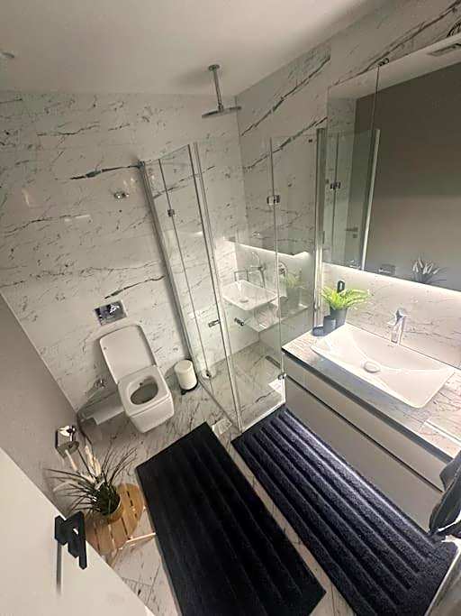 Cozy luxury apt in Sinpas queen