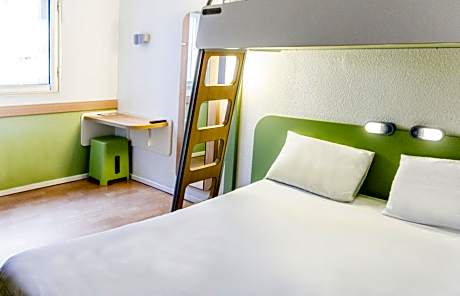 Double Room with Bunk Bed