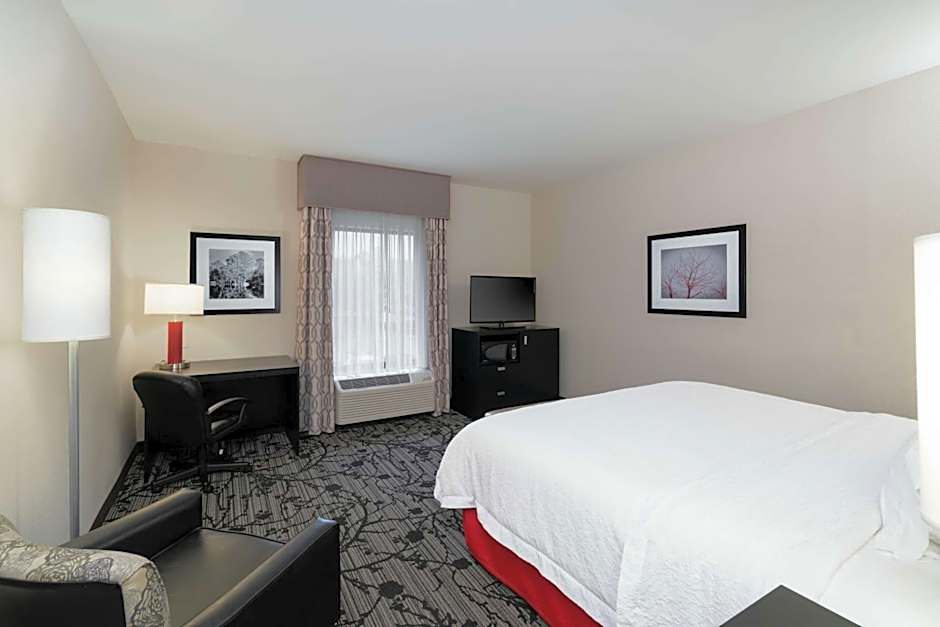 Hampton Inn By Hilton & Suites Roanoke Airport VA