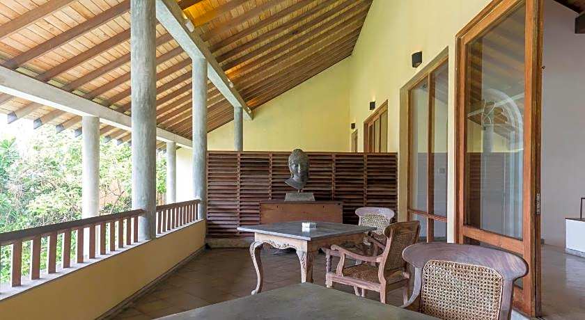 Villa Saffron Hikkaduwa