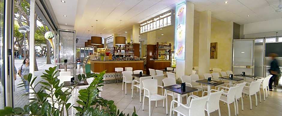 Hotel La Brezza frontemare