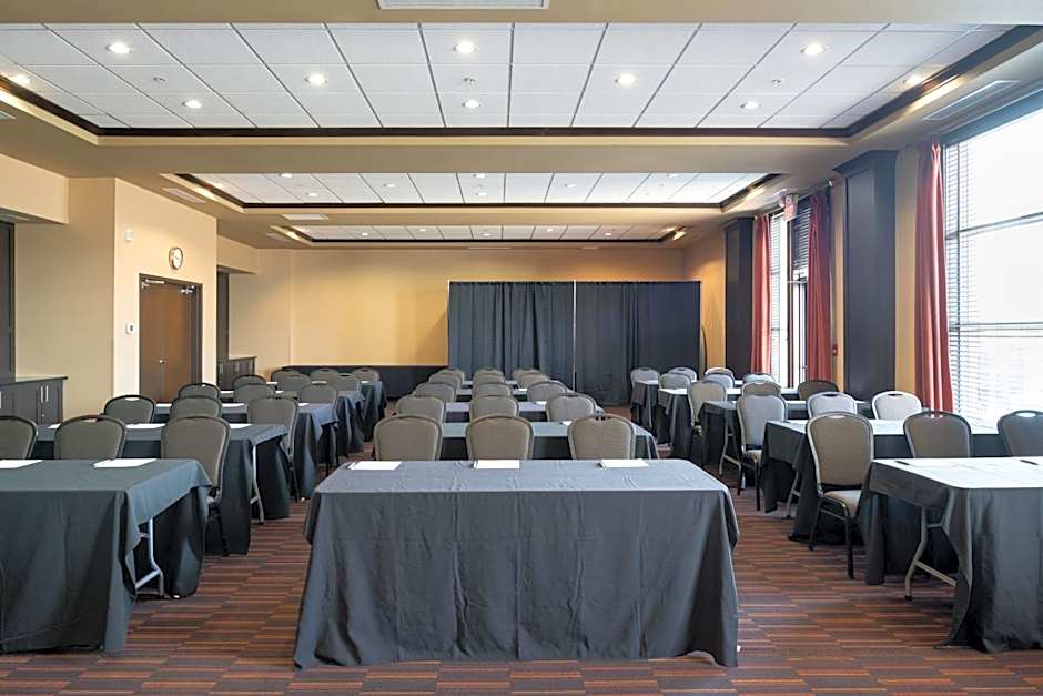 Four Points By Sheraton Edmonton International Airport