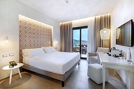 Superior Double or Twin Room with Terrace and Sea View