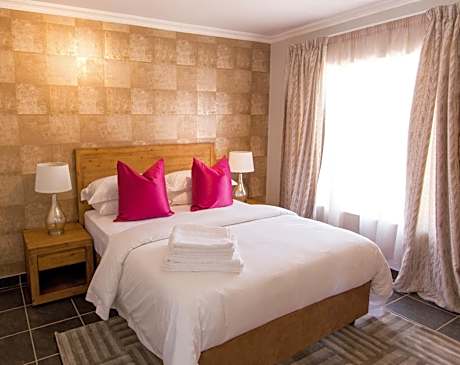 3 Lux Suites