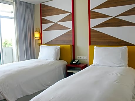 Superior room, 2 single beds, balcony