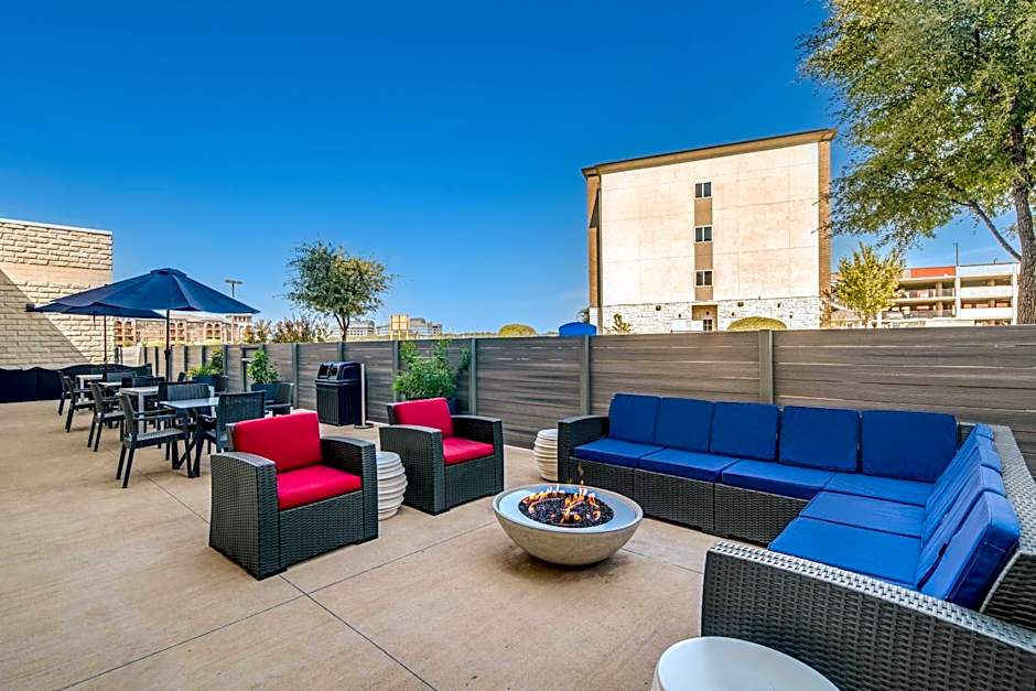 Hampton Inn By Hilton & Suites Farmers Branch Dallas, Tx