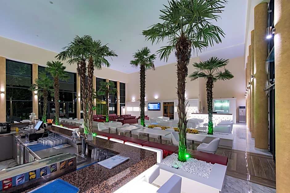 Hotel Perla Beach Luxury - All Inclusive & Free Beach Access