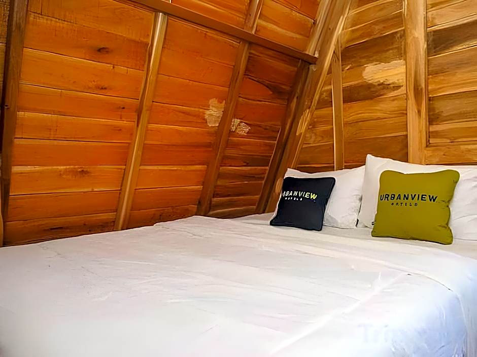 Urbanview Villa Kolopaking Kebumen by RedDoorz