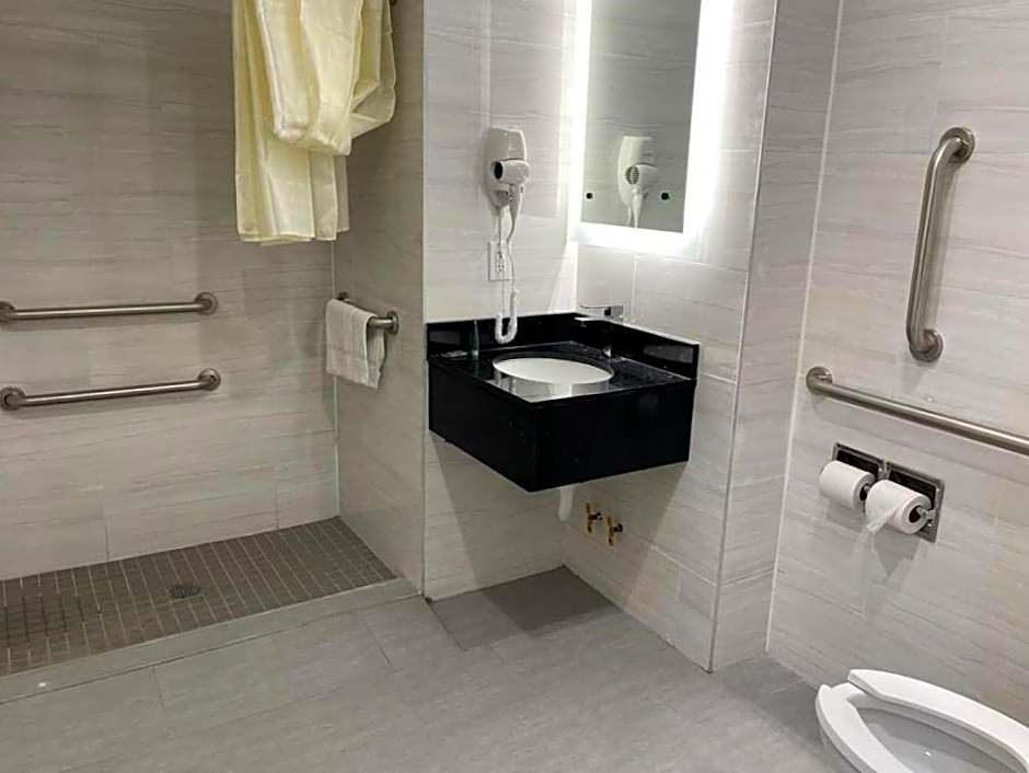 Royal Hotel Bronx