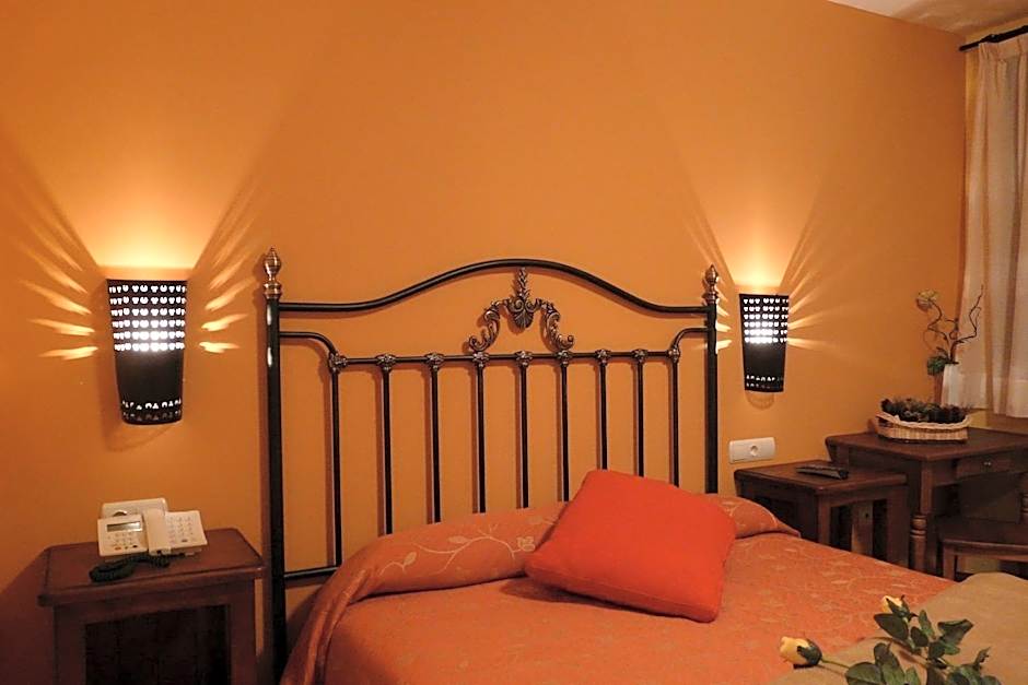 Complejo Turístico Bielsa Hotel y camping