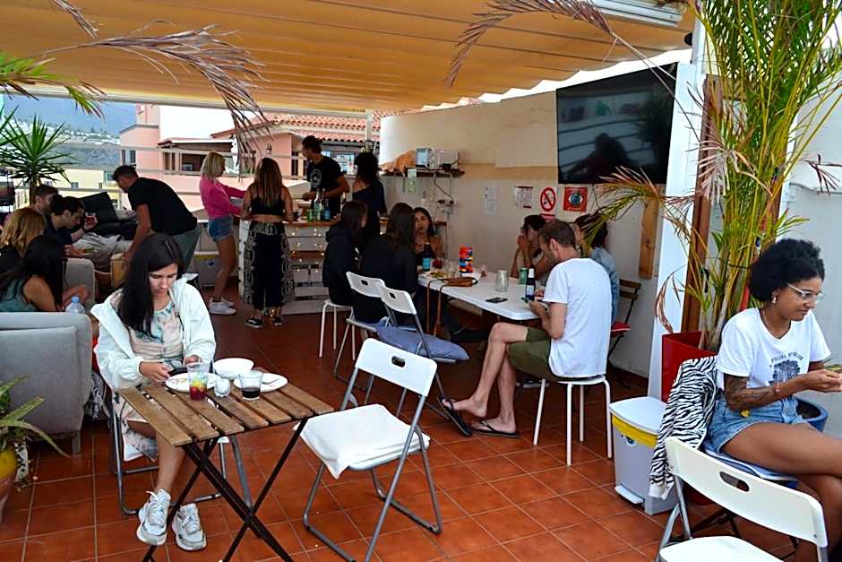 Puerto Nest Hostel