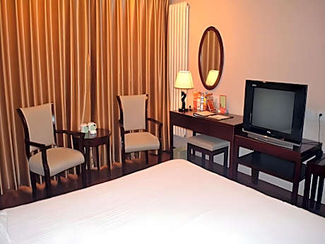 GreenTree Inn Shandong Qingdao Jiaozhou Sanlihe Park Express Hotel