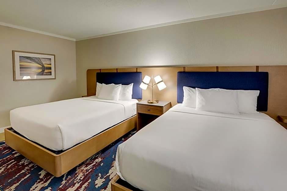 The Atrium Hotel on Third