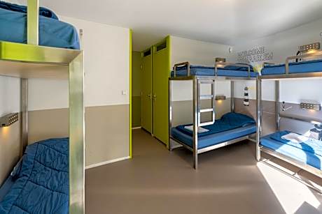 Bed in 6-8 Bed Mixed Dorm with Shower