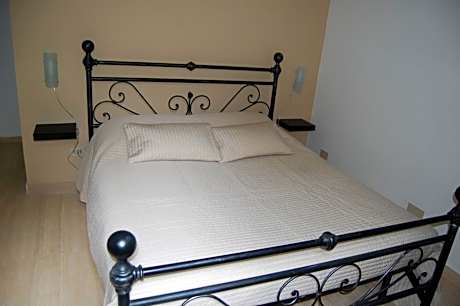 Double Room with Private External Bathroom