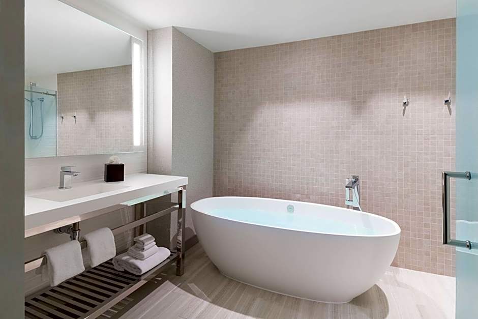 AC Hotel by Marriott Portsmouth Downtown/Waterfront