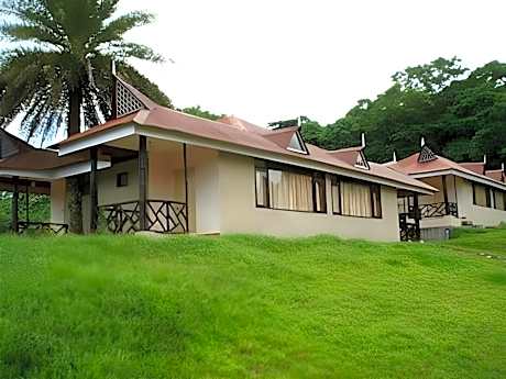 Dew Dale Resorts-Baratang Island