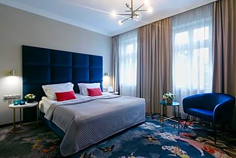 Queen Boutique Hotel