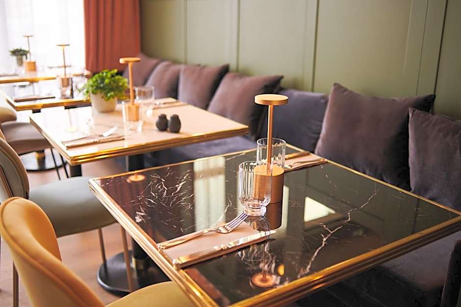 Square Lodge Hotel La Roche sur Yon - Handwritten Collection