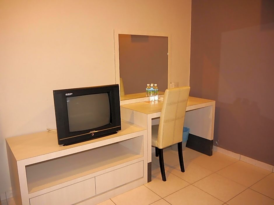SR Inn Hotel
