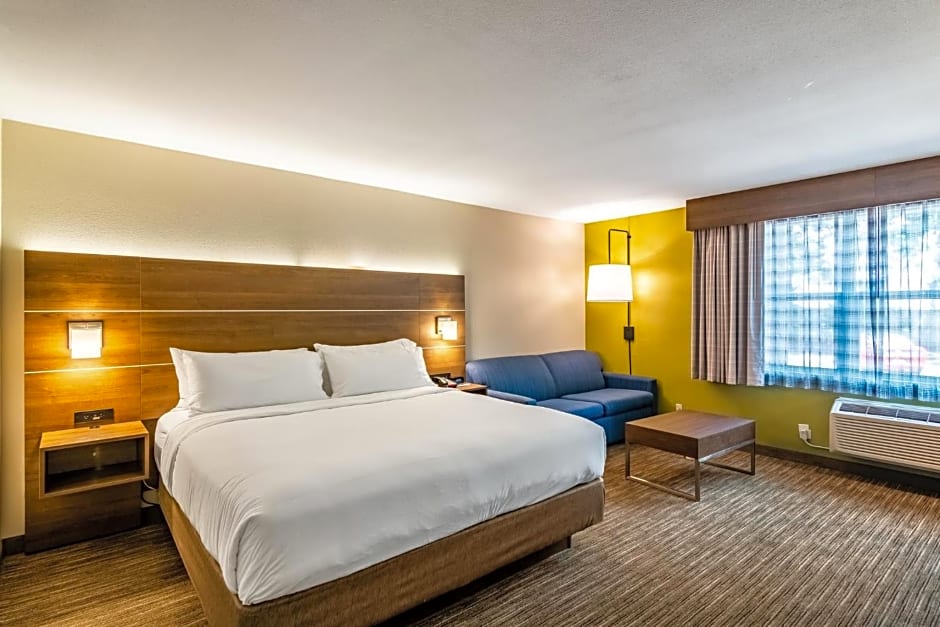 Holiday Inn Express Camarillo