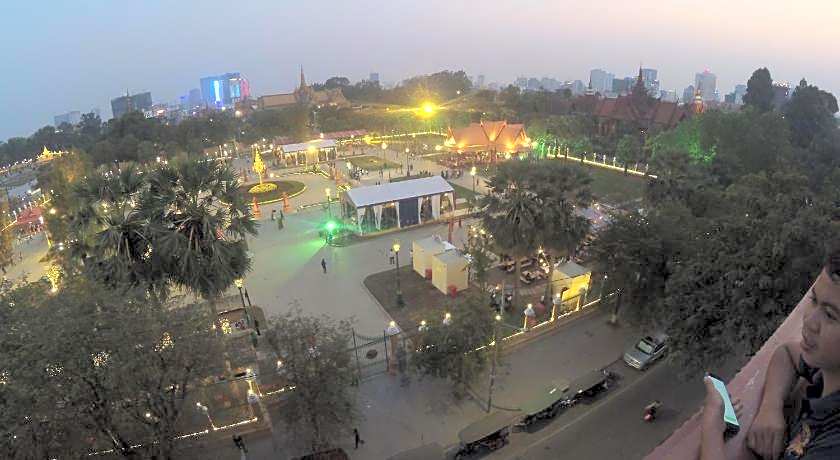 Golden Noura Villa-Pub & Restaurant