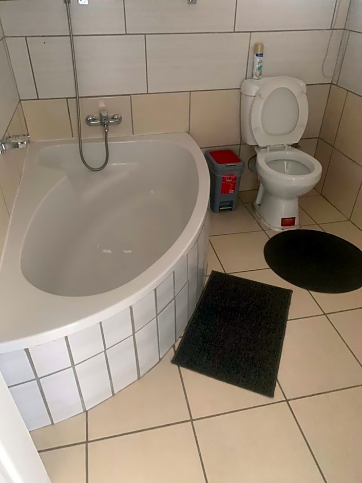 Ekaya Palace Guest House