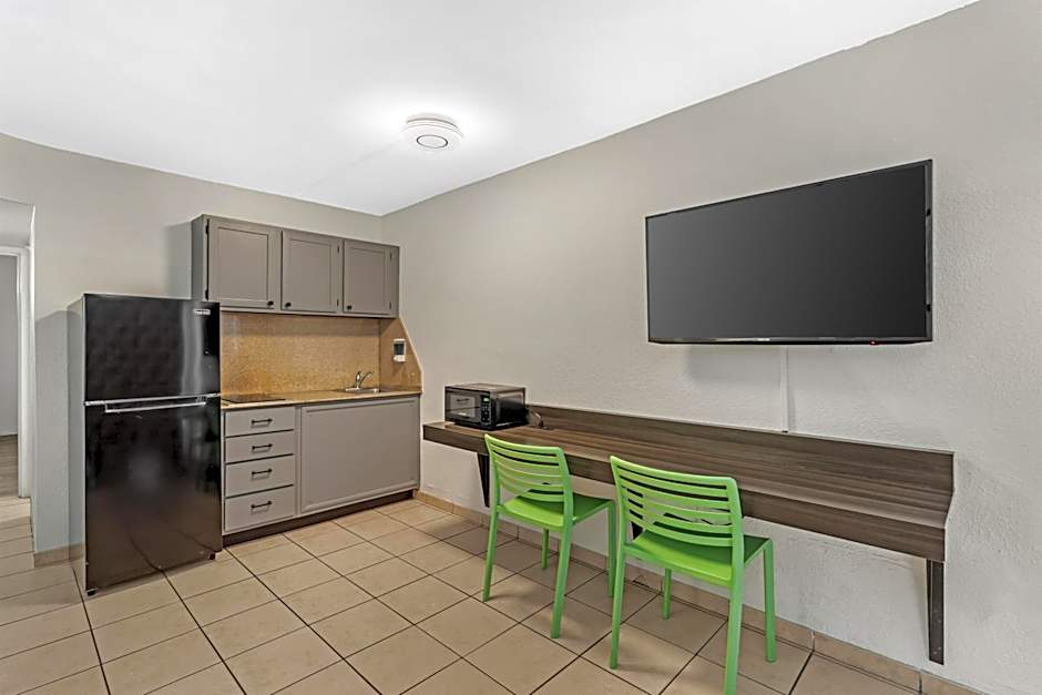 SureStay Studio by Best Western Virginia Beach Oceanfront