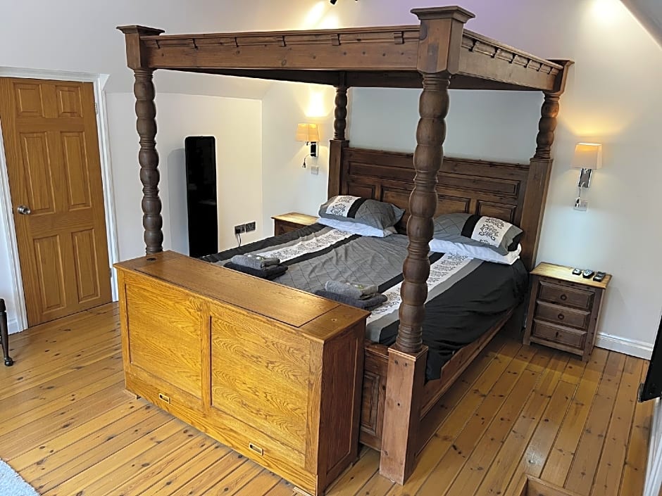 Castle House Holiday Home