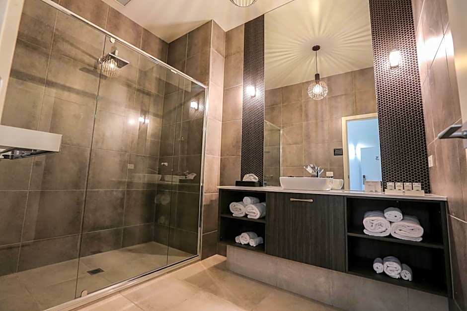 Indulge Apartments - CBD