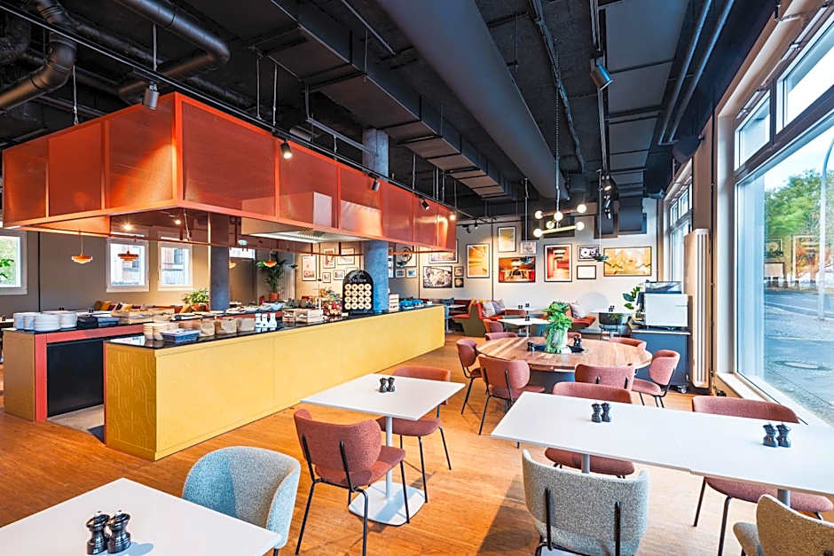 Me And All Hotel Berlin East Side