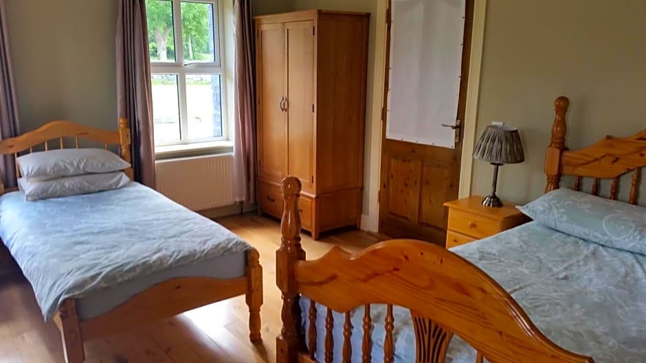 Whitethorn Lodge, Bed & Breakfast, Lackafinna