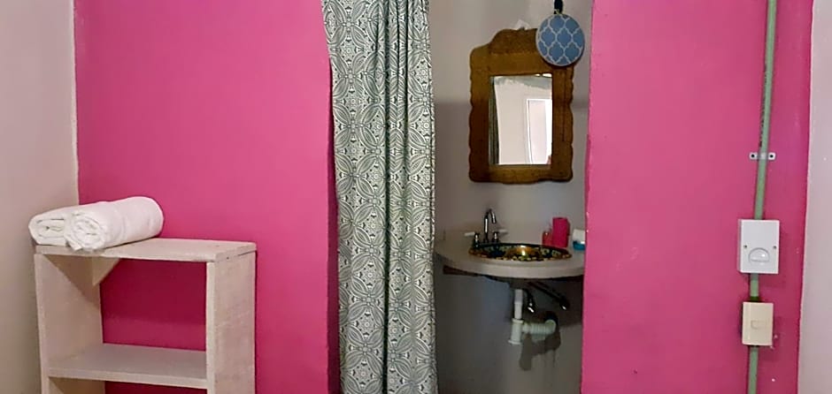 Riad Lola