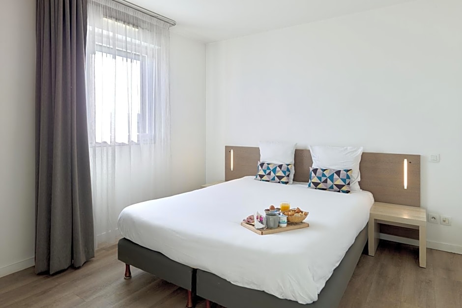 Comfort Aparthotel Versailles, St Cyr l'Ecole